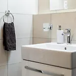 Skypark Retreat With Balcony Appartamento