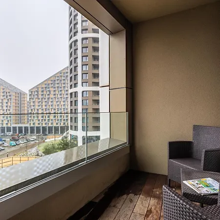 Skypark Retreat With Balcony Apartament Bratysława
