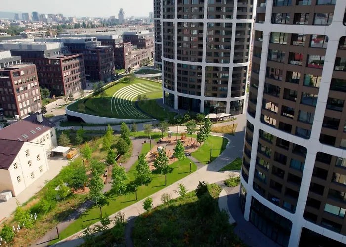 Skypark Retreat With Balcony