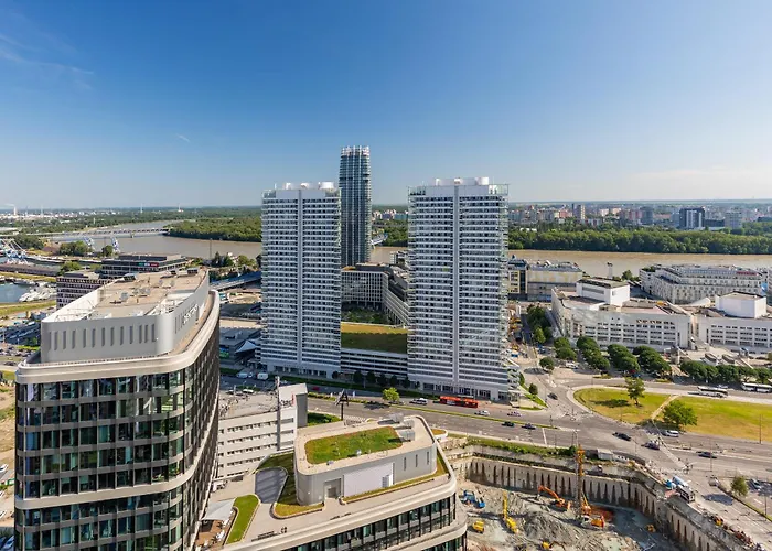 Skypark Retreat With Balcony Apartment Bratislava