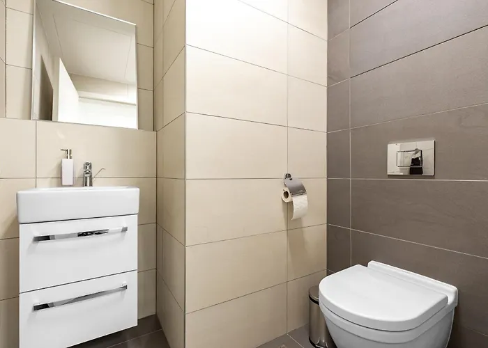 Skypark Retreat With Balcony