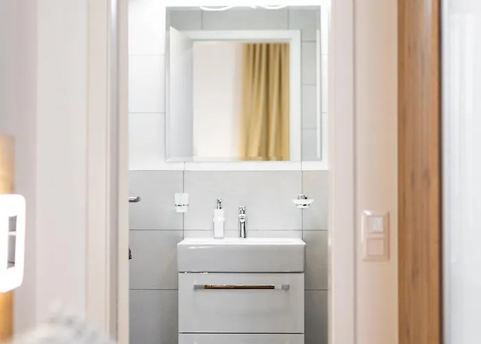 Apartment Skypark Retreat With Balcony *