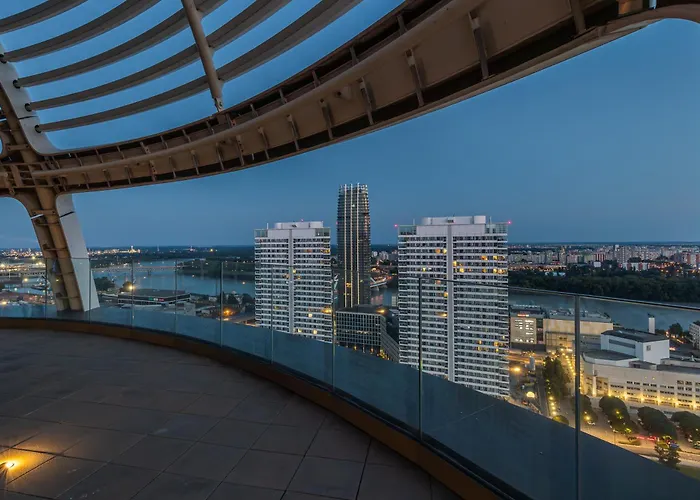 Skypark Retreat With Balcony *