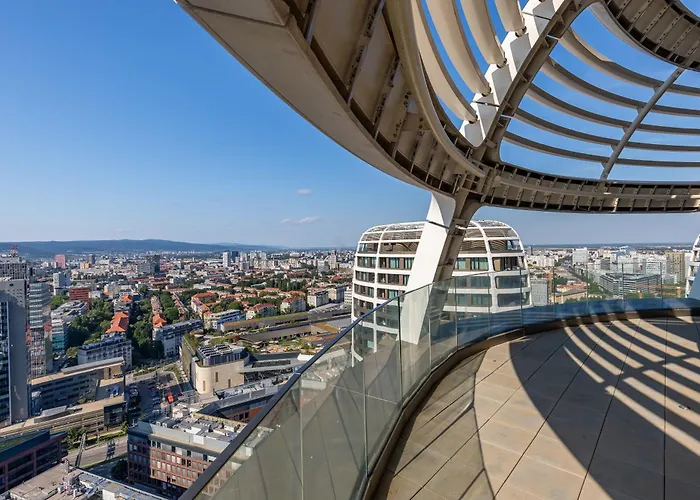 Appartement Skypark Retreat With Balcony Bratislava