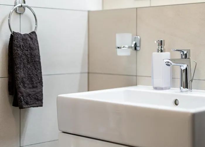 Skypark Retreat With Balcony Apartment