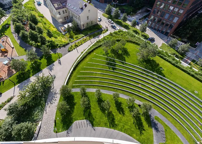 Skypark Retreat With Balcony Apartment *