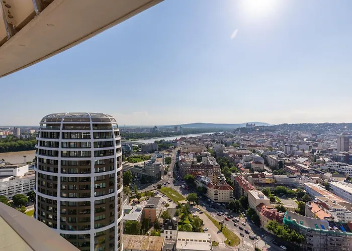 Apartment Skypark Retreat With Balcony