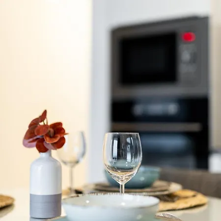 Διαμέρισμα Skypark Retreat With Balcony Μπρατισλάβα